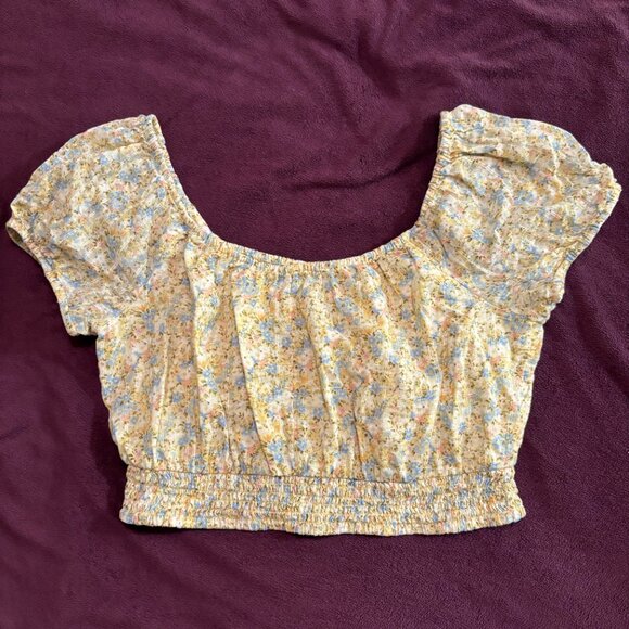 Bubble Sleeve Crop Blouse - Picture 1 of 7